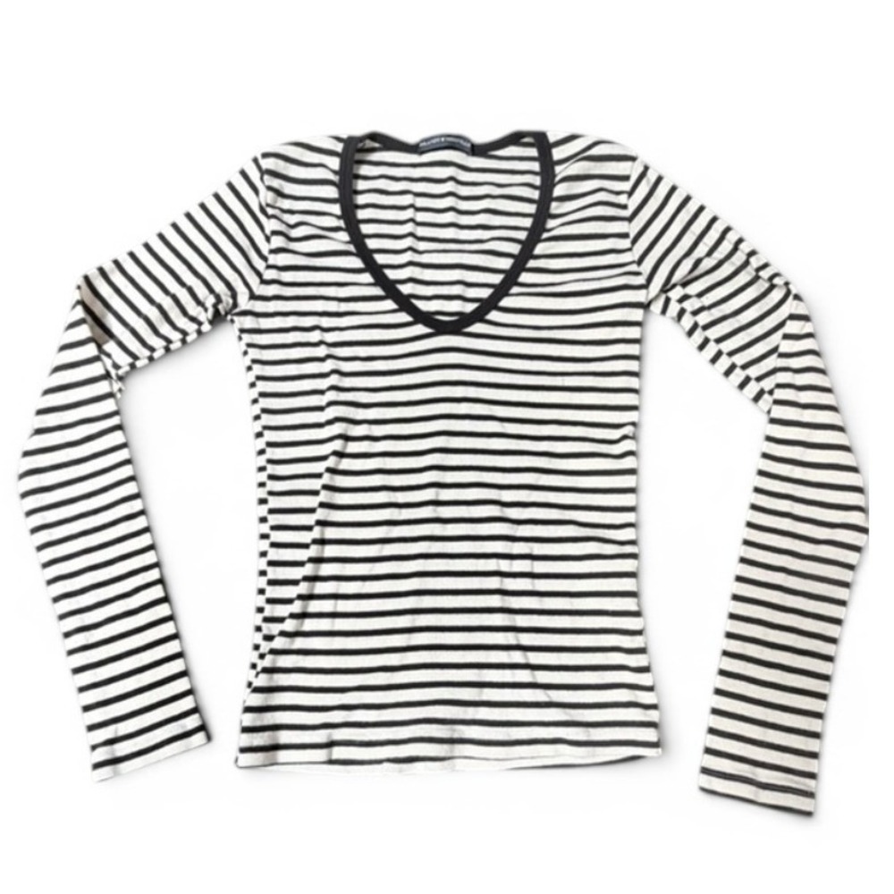 Brandy Melville Striped V-Neck T-Shirt Top Black White OS Fitted Y2K Inspired